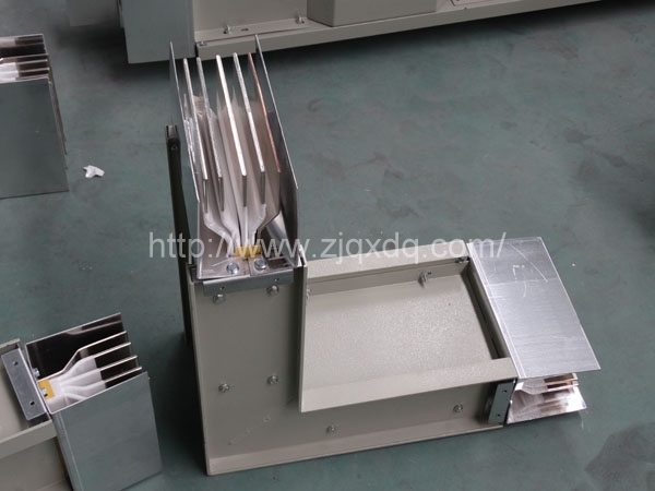 密集型插接母線槽